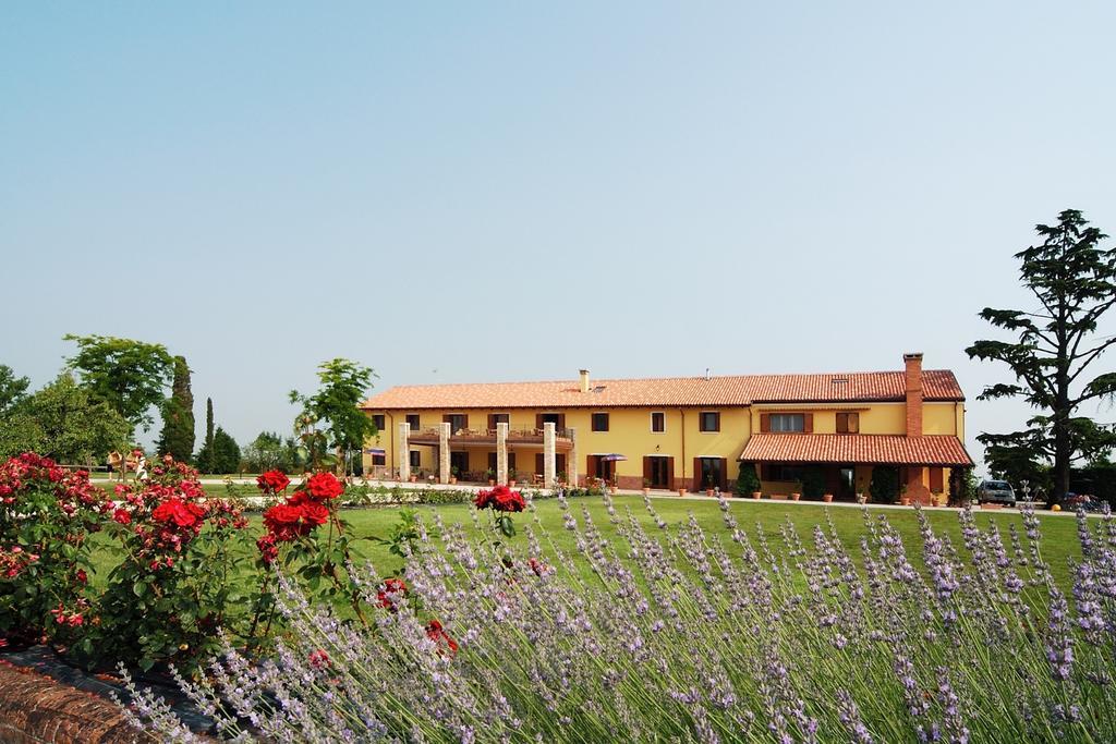 Agriturismo Tenuta Regina - Glamping Luxury Lodges And Apartments Palazzolo dello Stella Exterior photo